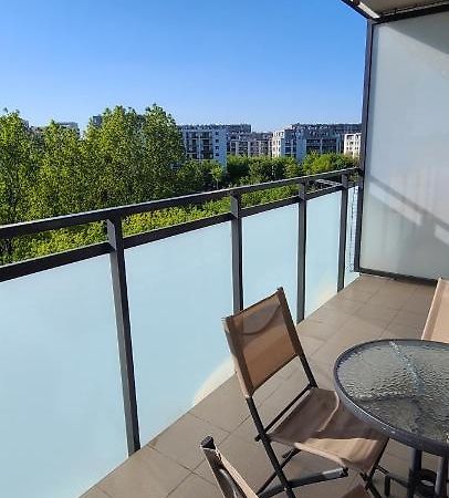 Wellsituated 1 Bedroom Condo In Warsaw Freeparking Eksteriør bilde